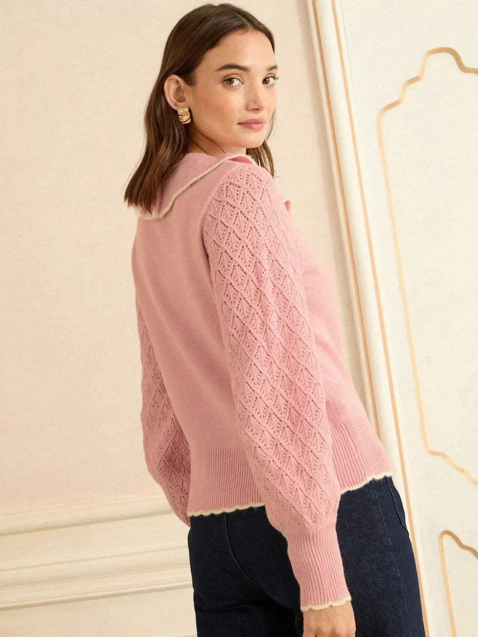 Love & Roses - Behaaglijke pointelle top met kraag en ajourgebreide mouwen