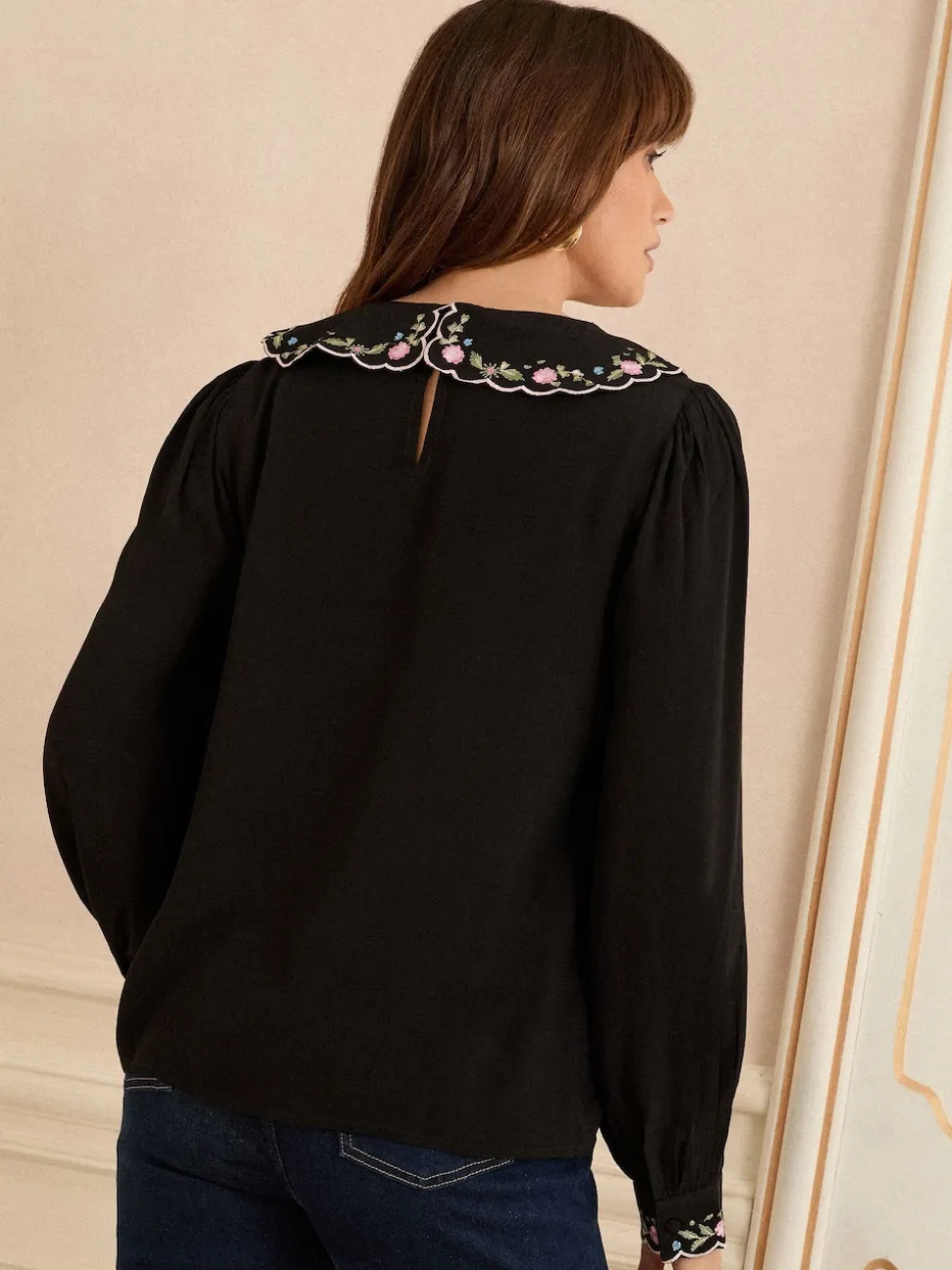 Love & Roses blouse met lange mouwen en inkeping