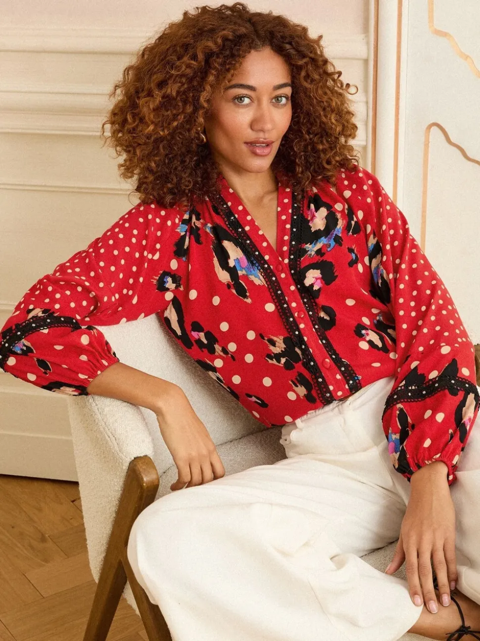 Love & Roses blouse met lange mouwen en inkeping