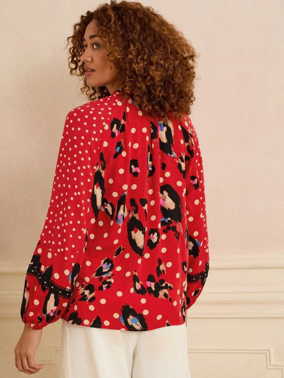 Love & Roses blouse met lange mouwen en inkeping