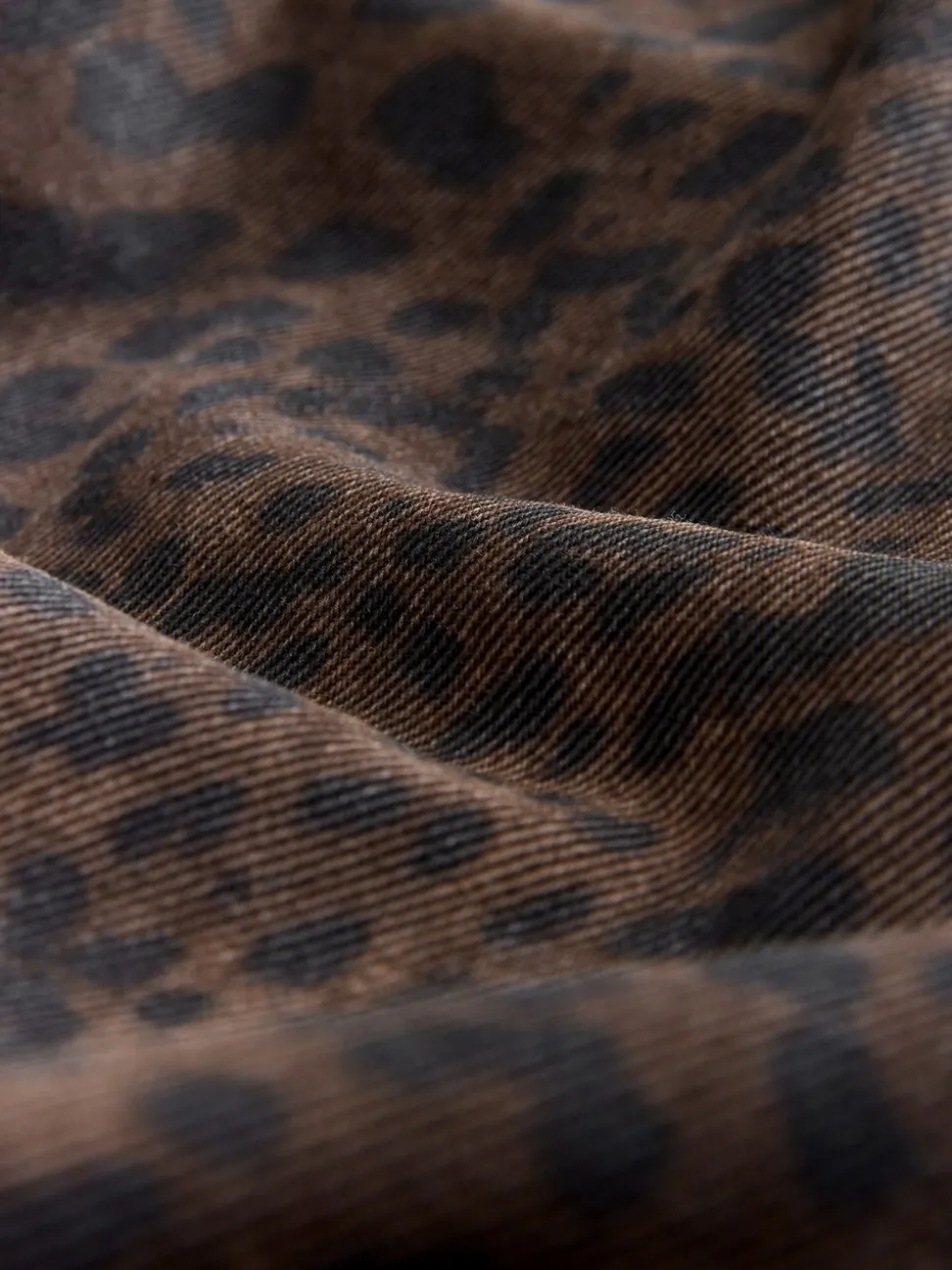 Luipaardprint - Jeans met zandloperpasvorm en wijde pijpen