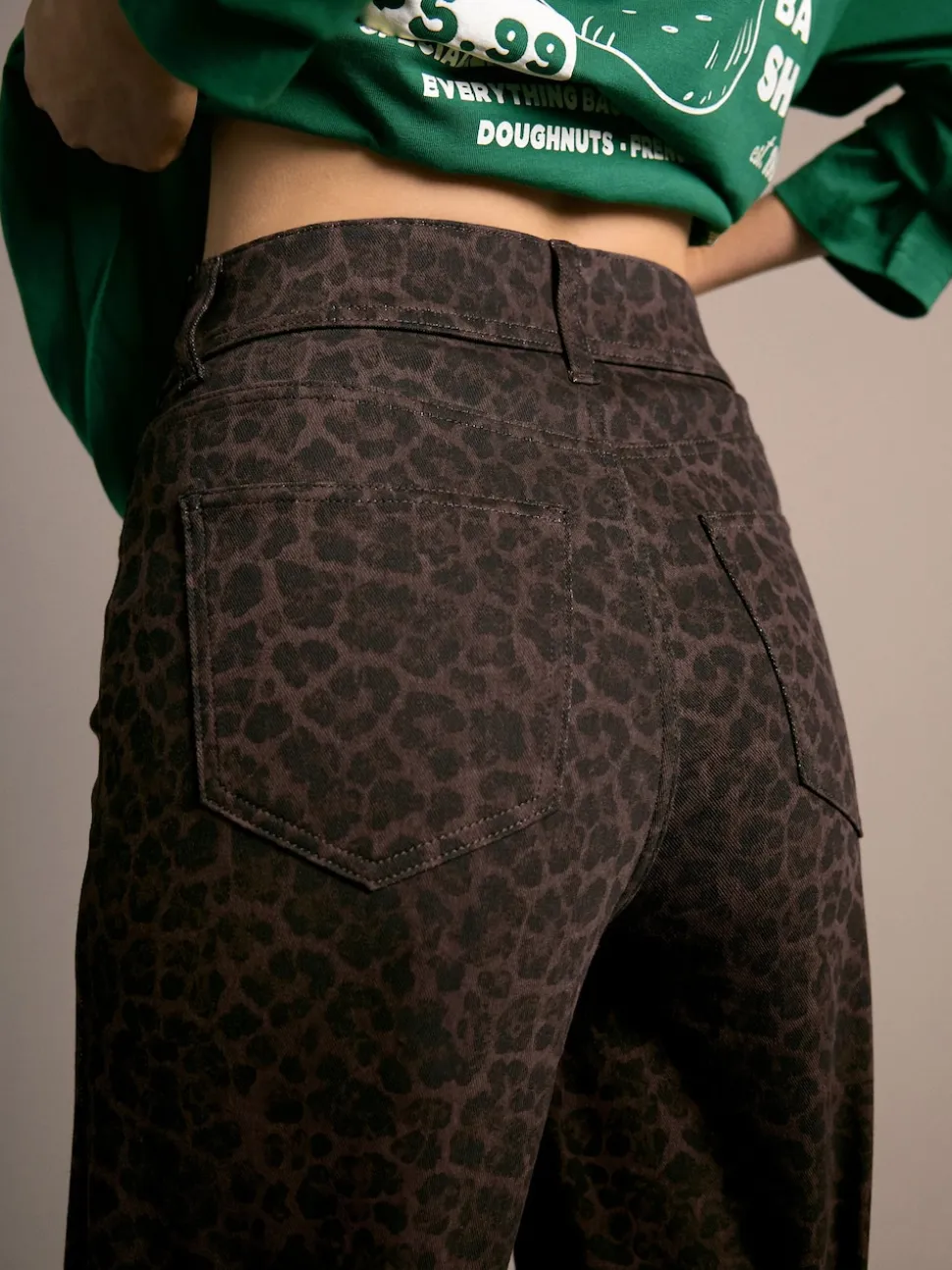 Luipaardprint - Jersey denim broek met wijde pijpen