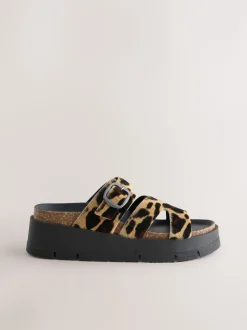 Luipaardprint - Leren sandalen met bandjes en gespdetail