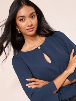 Marineblauw - Friends Like These 3/4 Sleeve Keyhole Front Hardware Detail Blouse