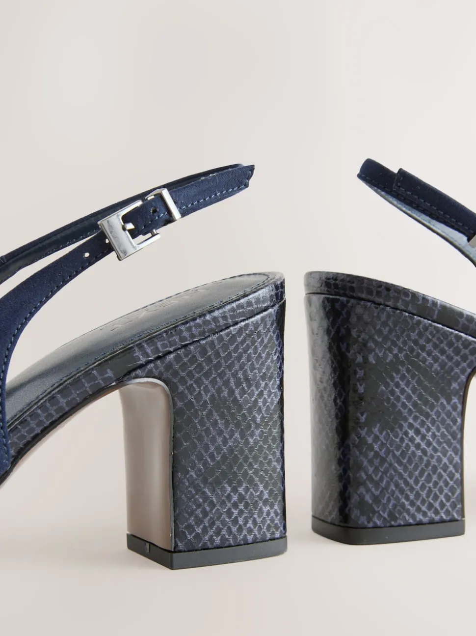 Marineblauw - Hardware Slingback Block Heels