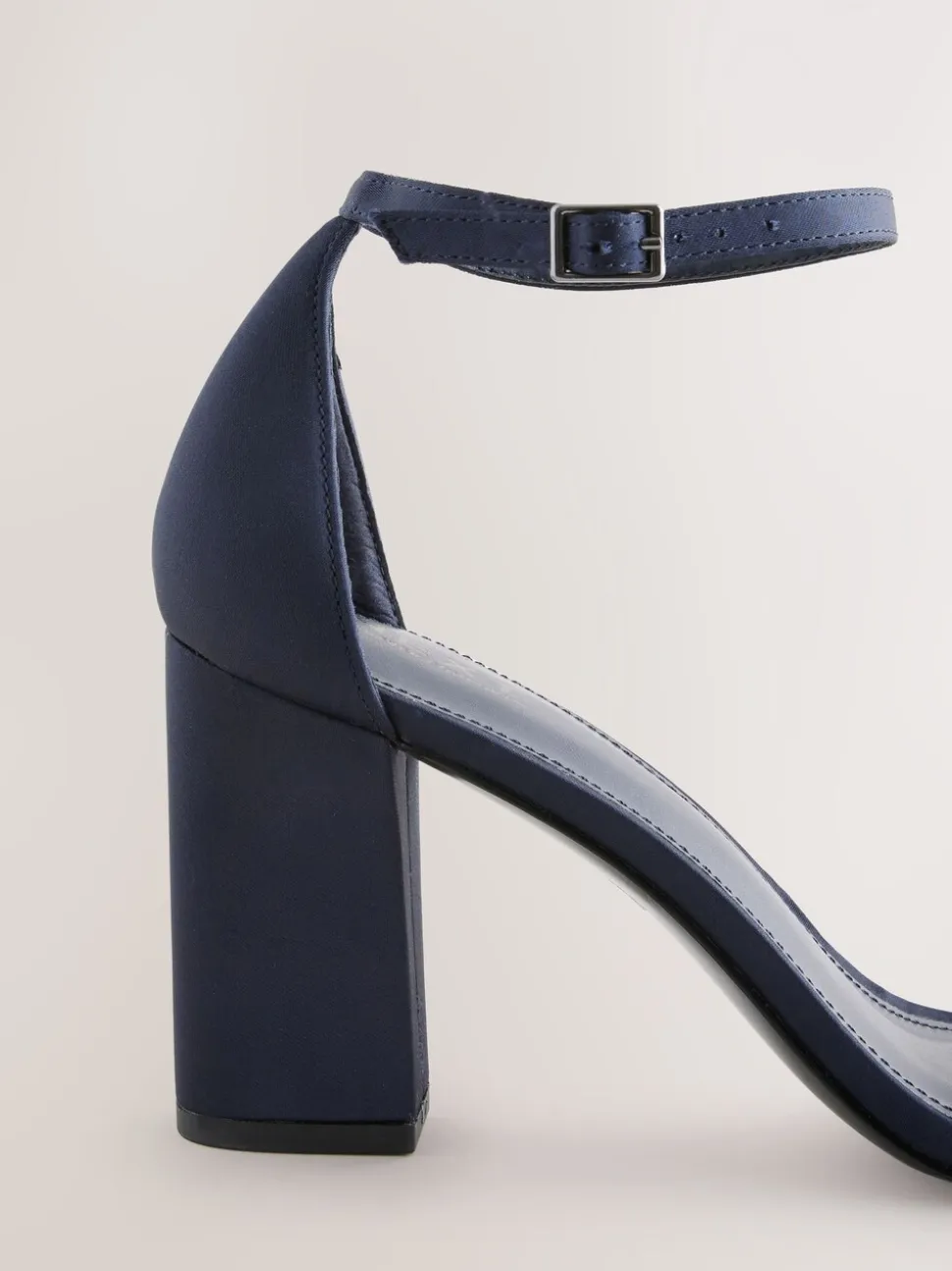 Marineblauw - Sandalen met blokhak