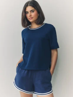 Marineblauw - Sportshort met contrasterende Streep