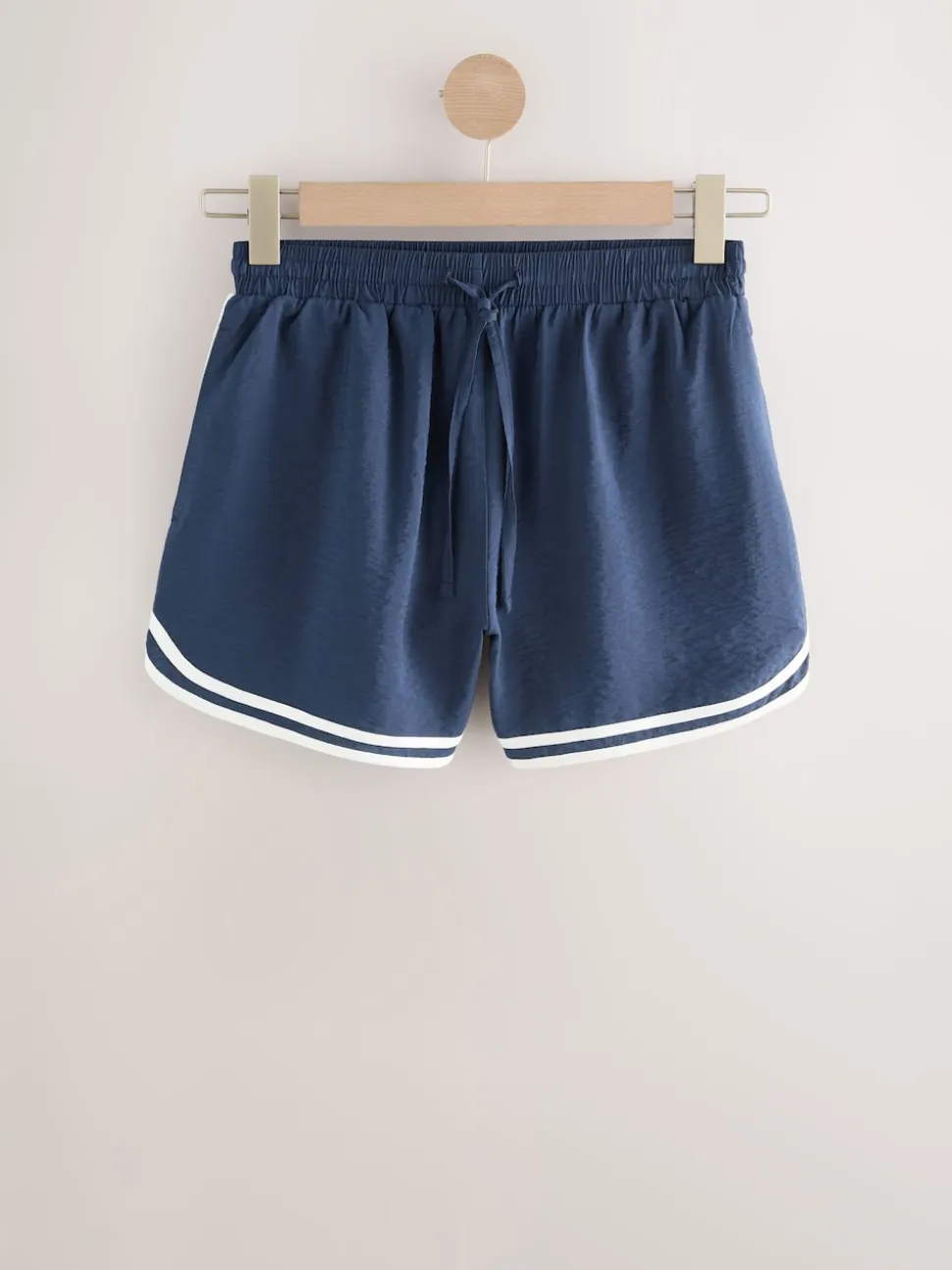 Marineblauw - Sportshort met contrasterende Streep