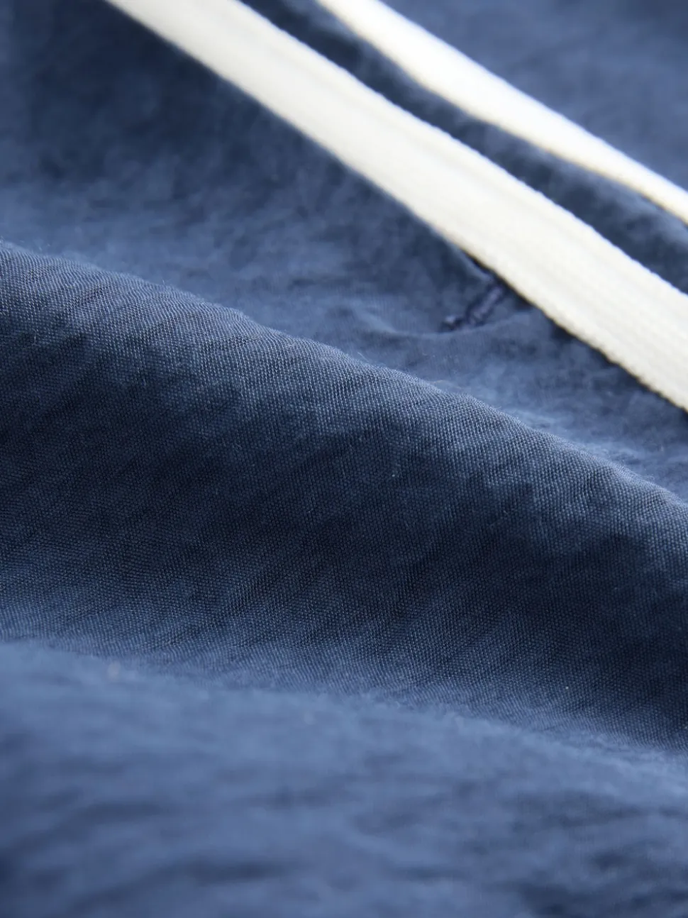 Marineblauw - Sportshort met contrasterende Streep