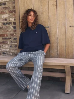 Marineblauw gestreept - self. Pyjama met korte mouwen
