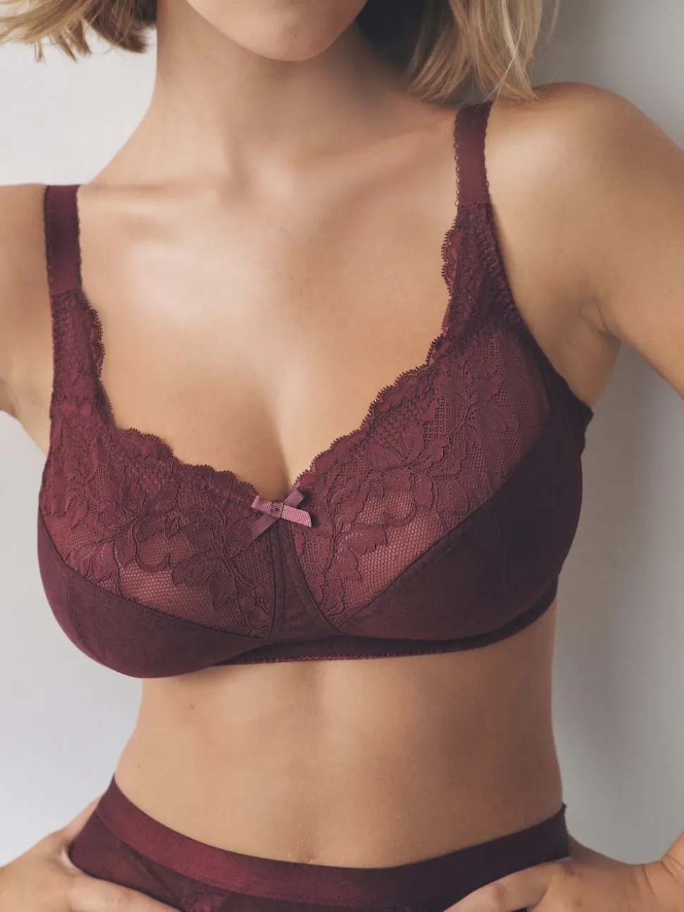 Marineblauw/bessenrood/roze - Total Support ultiem comfortabele kanten beha's met volledige cups 3 stuks