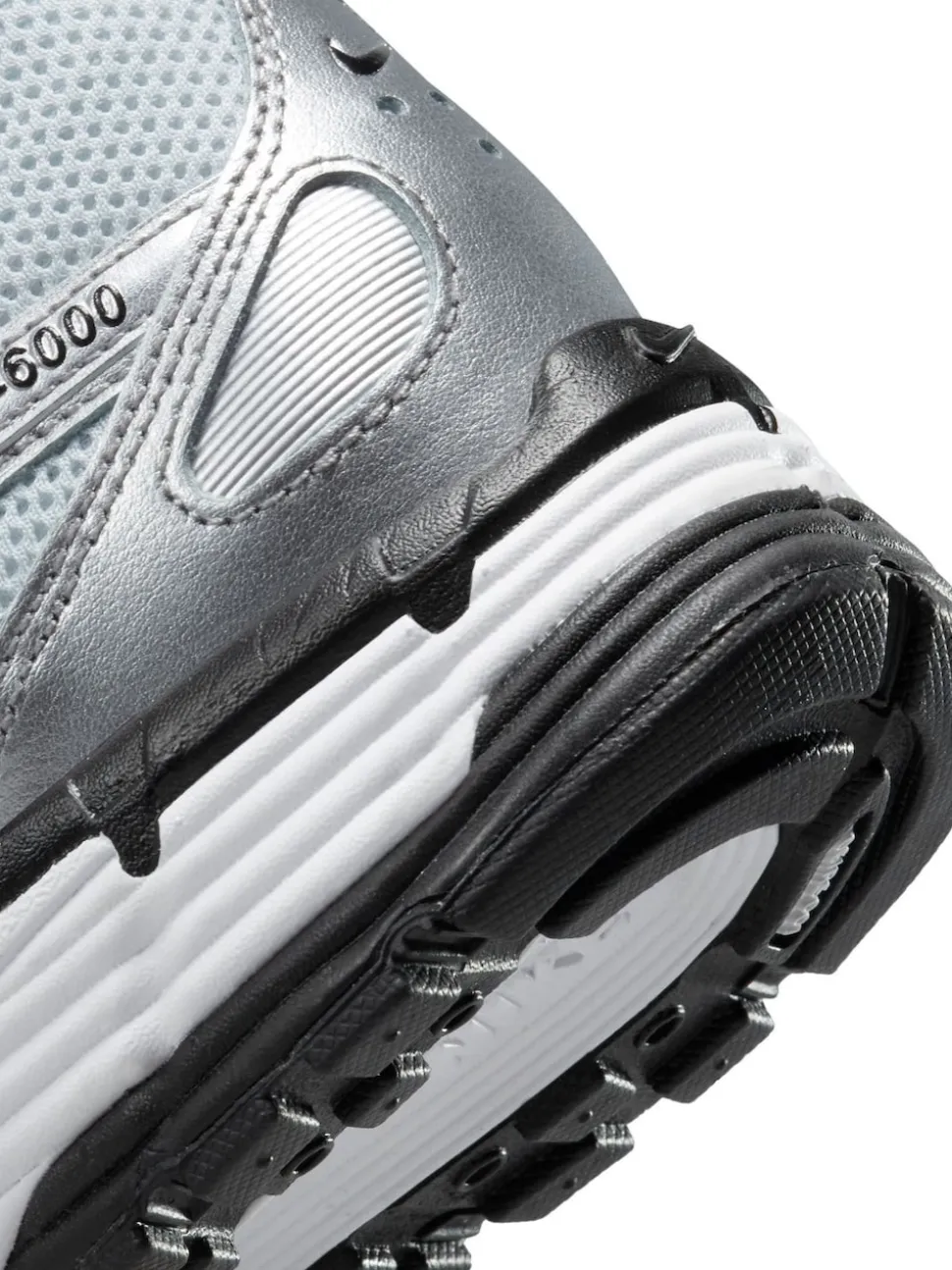 Metallic zilver - Nike P6000 Trainers