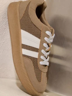 Mokkabruin - Friends Like These Lace Up Retro Gumsole Sports Trainers