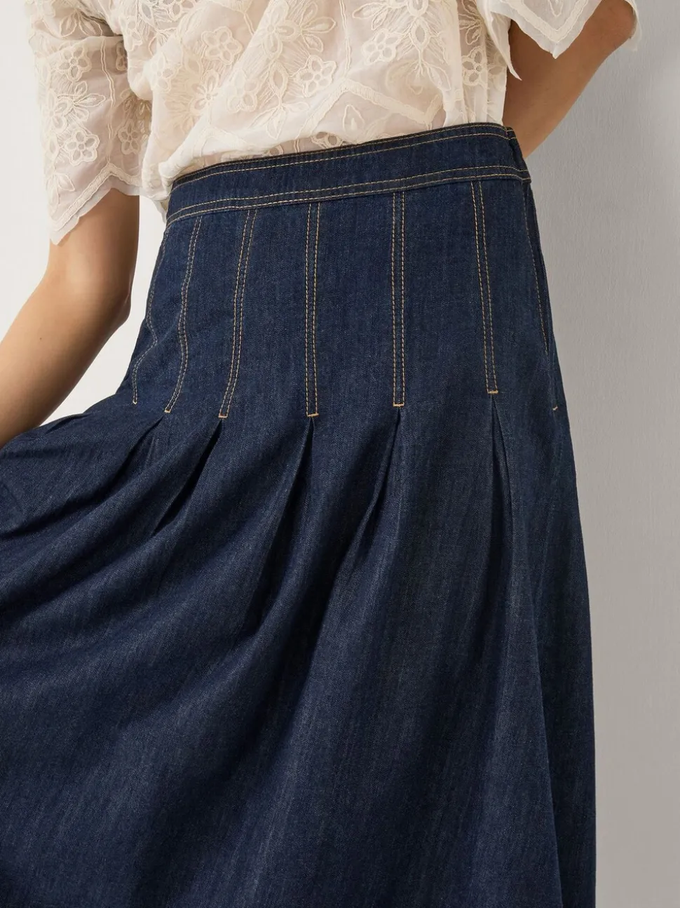 Monsoon Darcie geplooide denim midirok