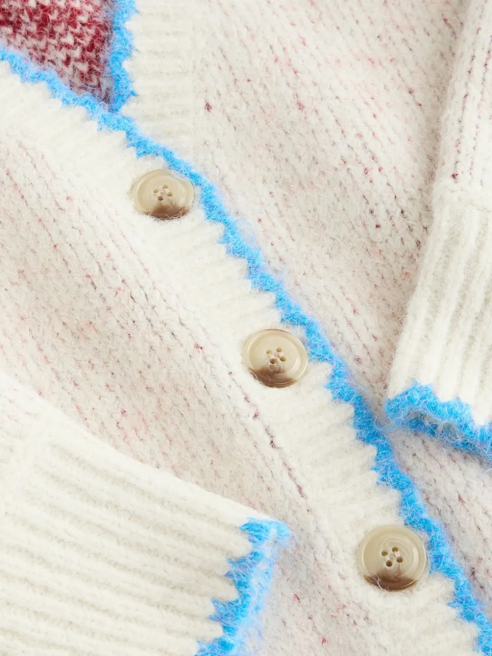 Moutkleurig - Lobster Button Cardigan