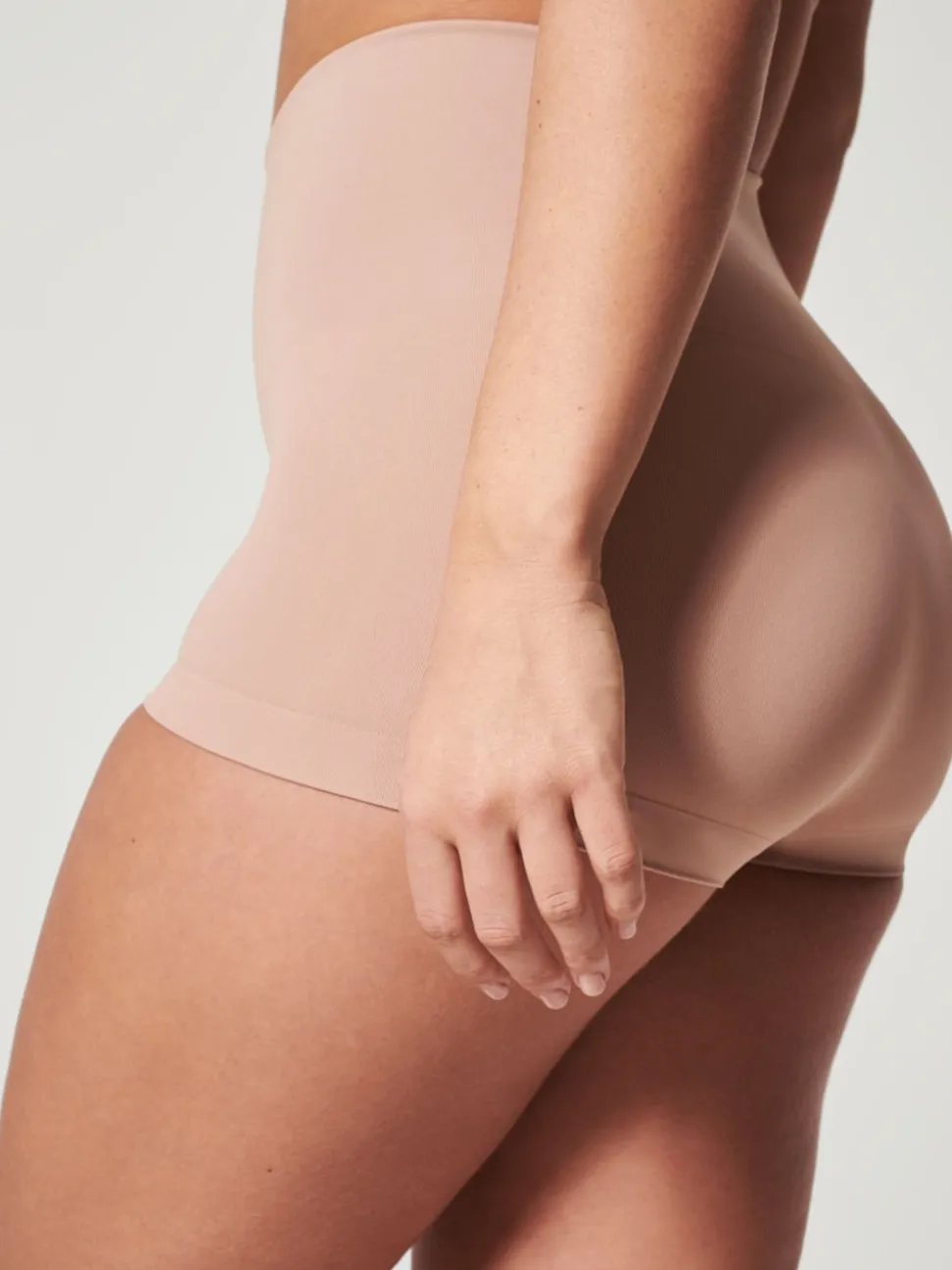 Moutkleurig - SPANXshape™ Extra Ordinary boy shorts