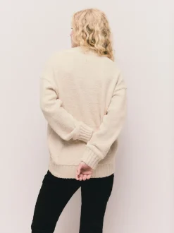 Neutraal - Cosy V-Neck Long Sleeve Teddy Bear Jumper