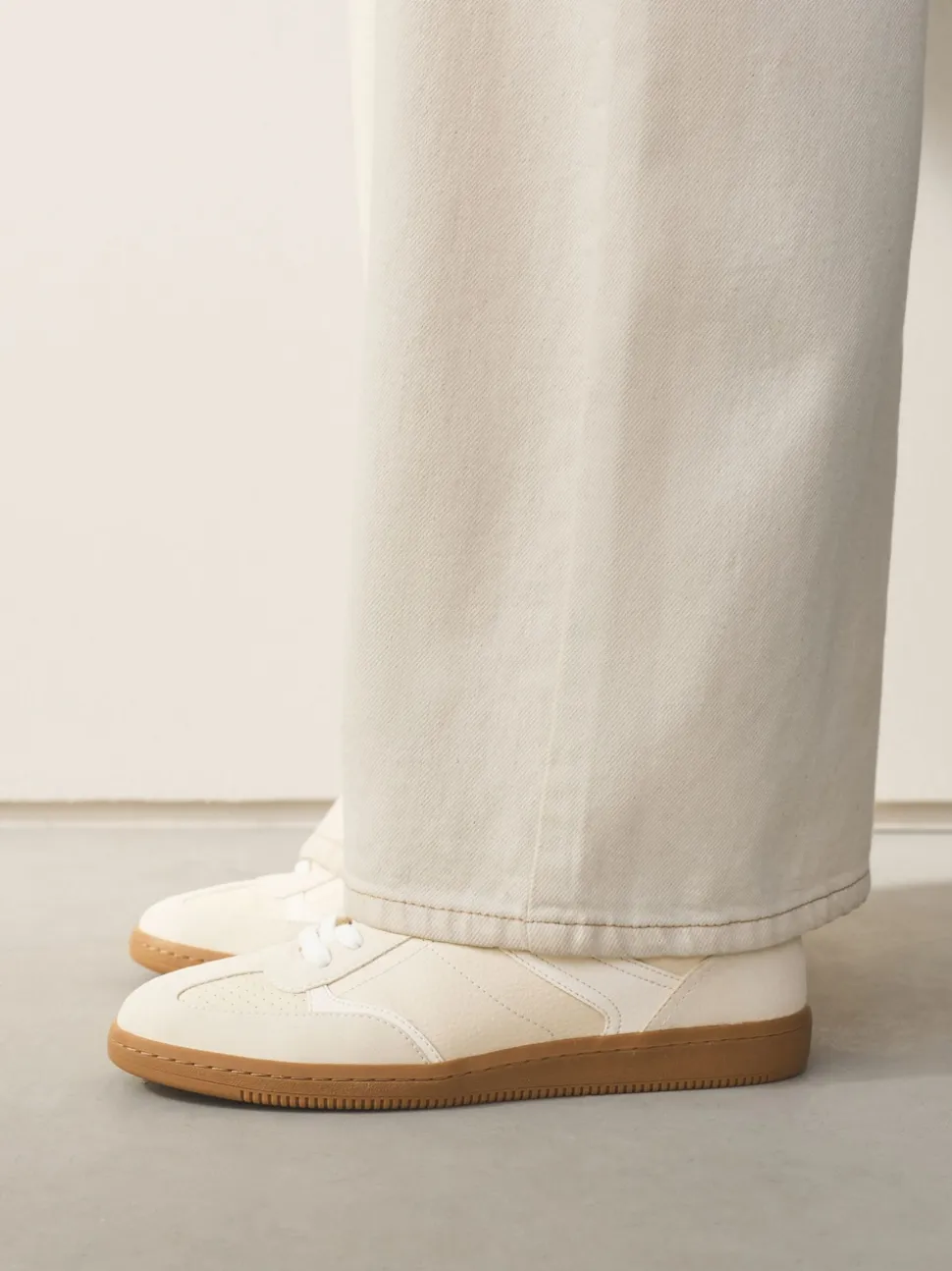 Neutraal - Forever Comfort® vetersneakers