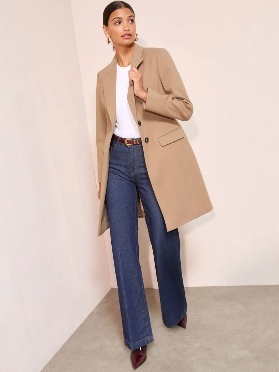 Neutraal - Friends Like These Tailored Mid Length Single Breasted Coat