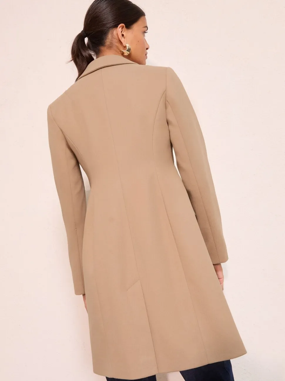 Neutraal - Friends Like These Tailored Mid Length Single Breasted Coat