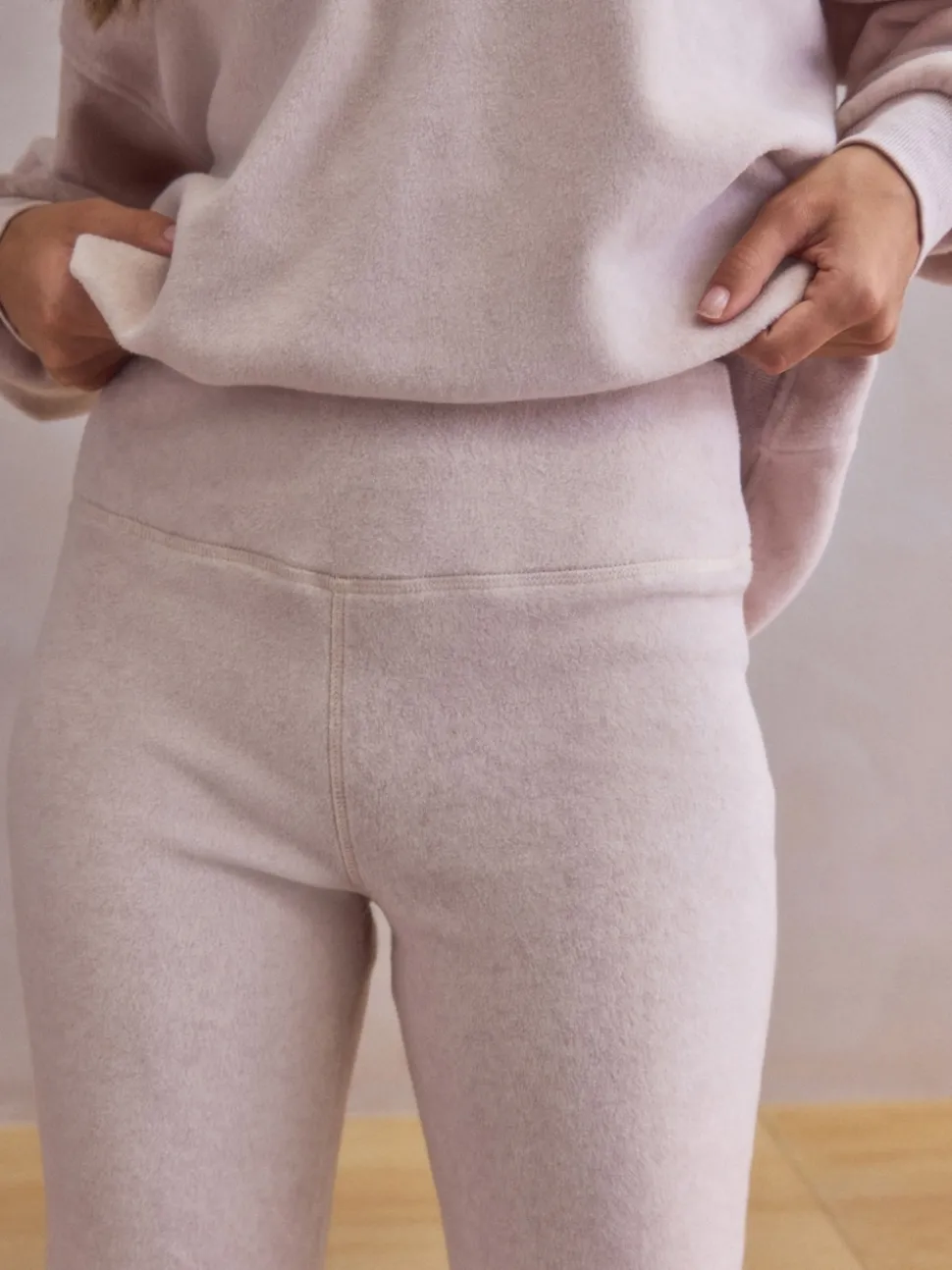 Neutraal - STUDIO Fleece Tunic & Joggers Set