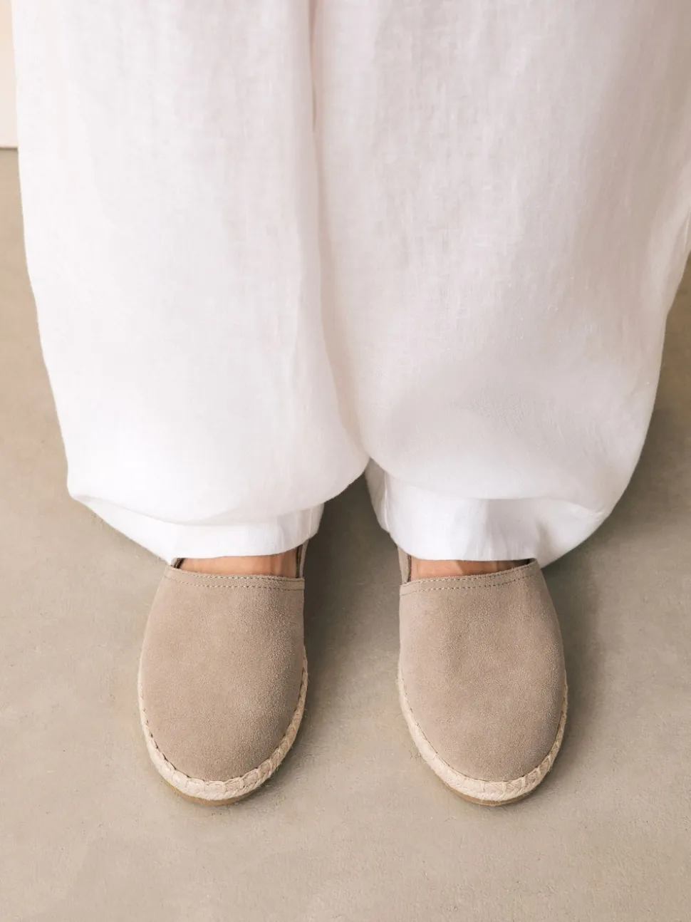 Neutraal - Suède espadrilles met dichte neus