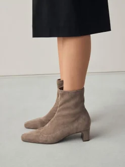 Neutraal taupe - Chisel Toe Block Heel Sock Boots