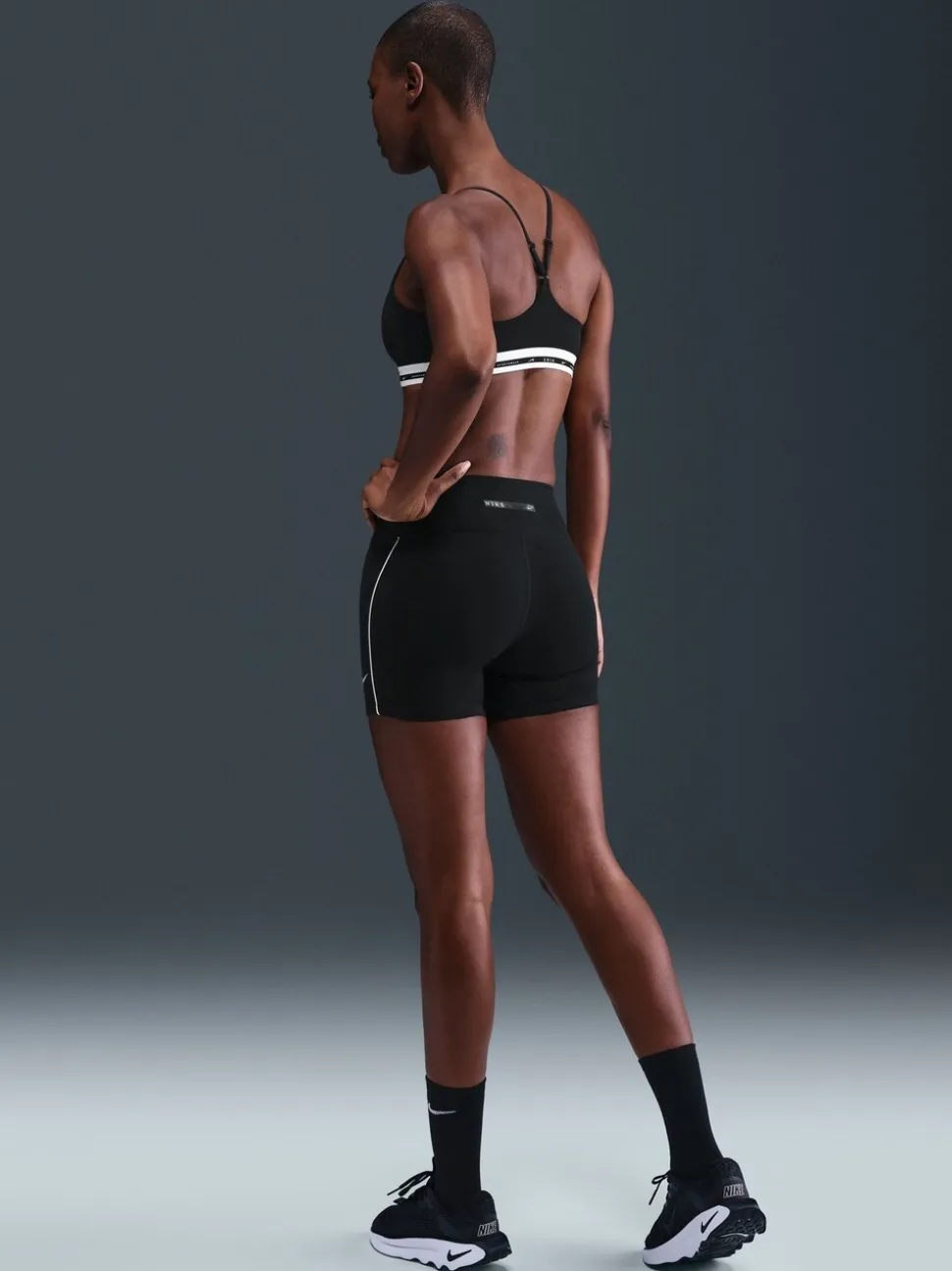 Nike One 5 Inch Seamless Front Shorts