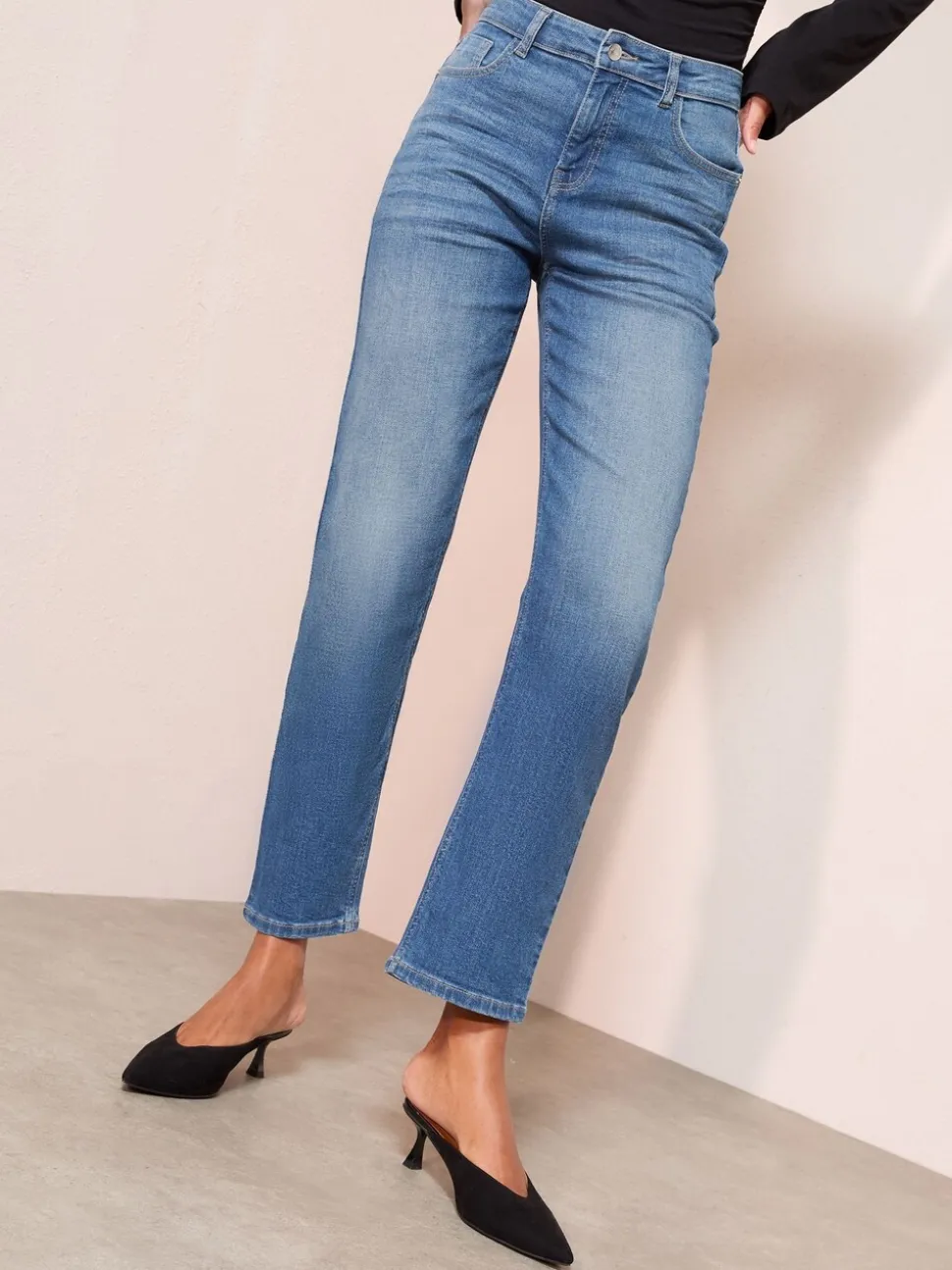 Normaal blauw - Friends Like These Ankle Straight Leg Jeans