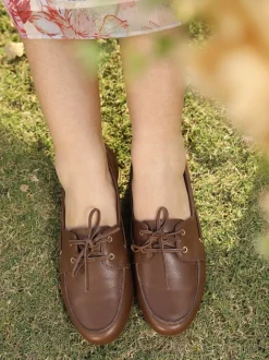 Off The Hook Westwood Casual Lace-Up Leather Boat Shoes