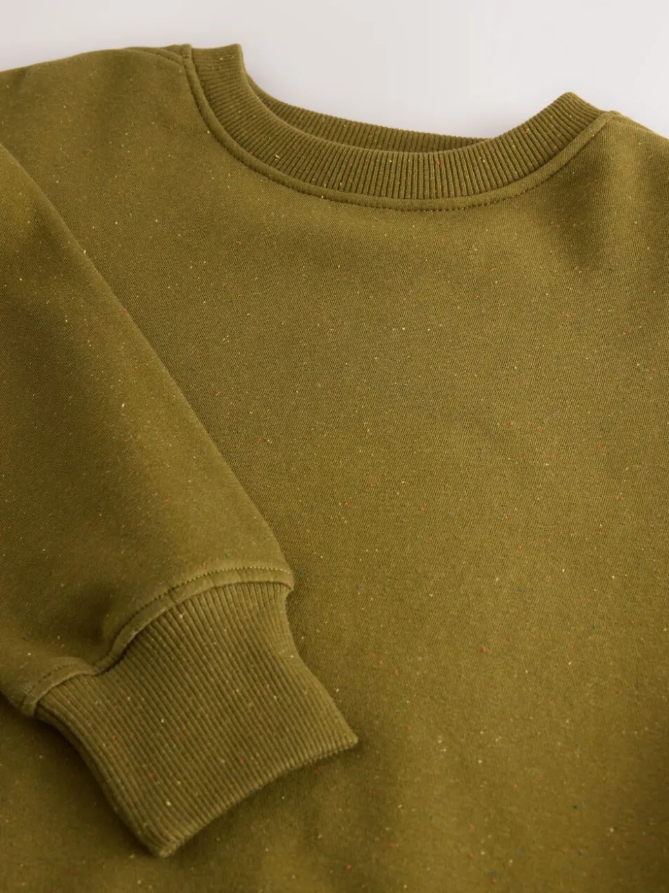 Olijfgroen - Essentials sweatshirt met relaxte pasvorm, lange snit en zakken
