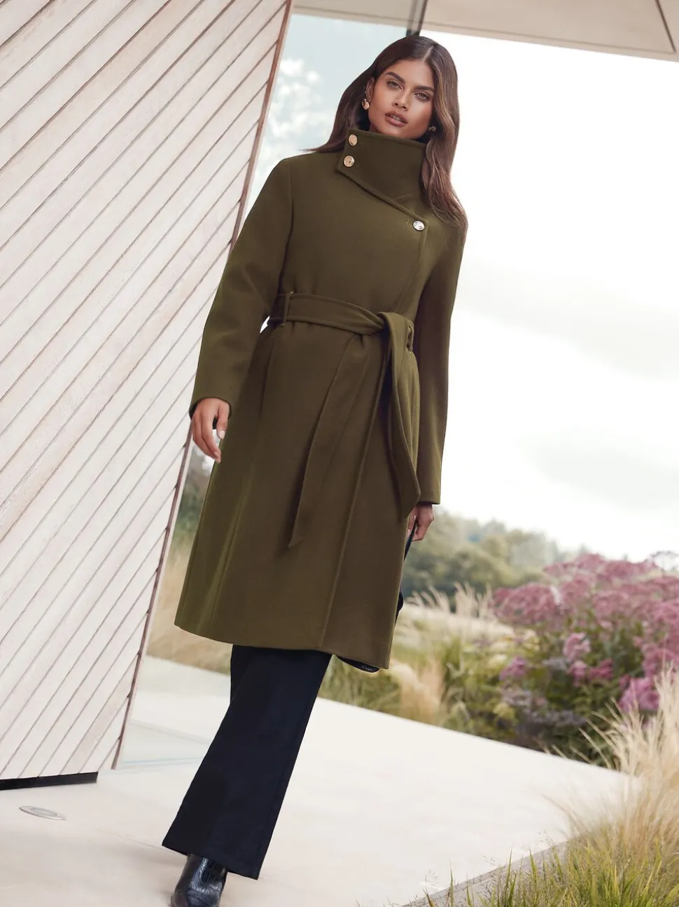Olijfgroen - Lipsy asymmetrische jas met trechterhals en riem