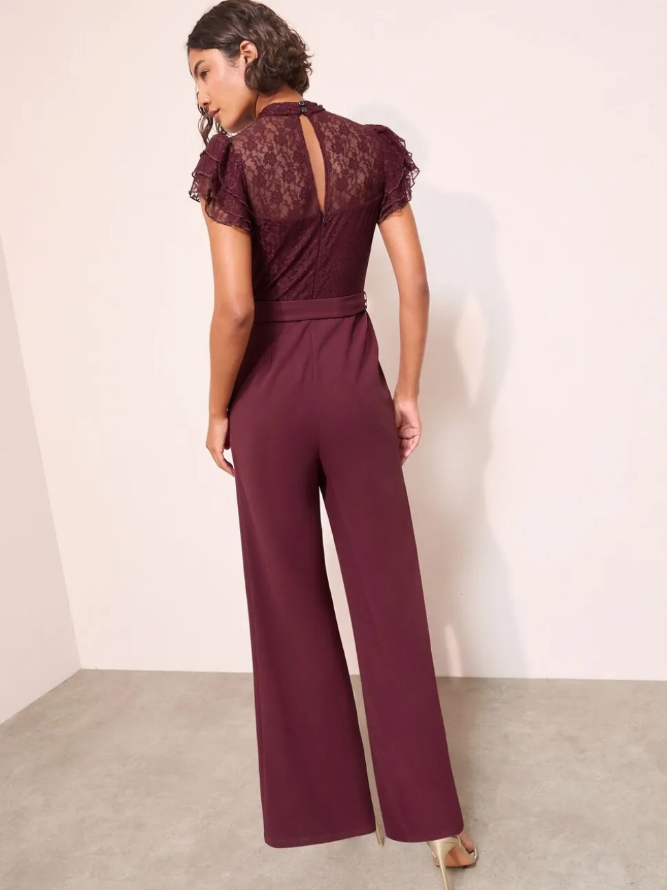 Paars - Friends Like These jumpsuit van kant en scubamix met ruches aan de mouwen