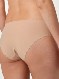 Pastelroze nude - No VPL slipje met geschulpte rand