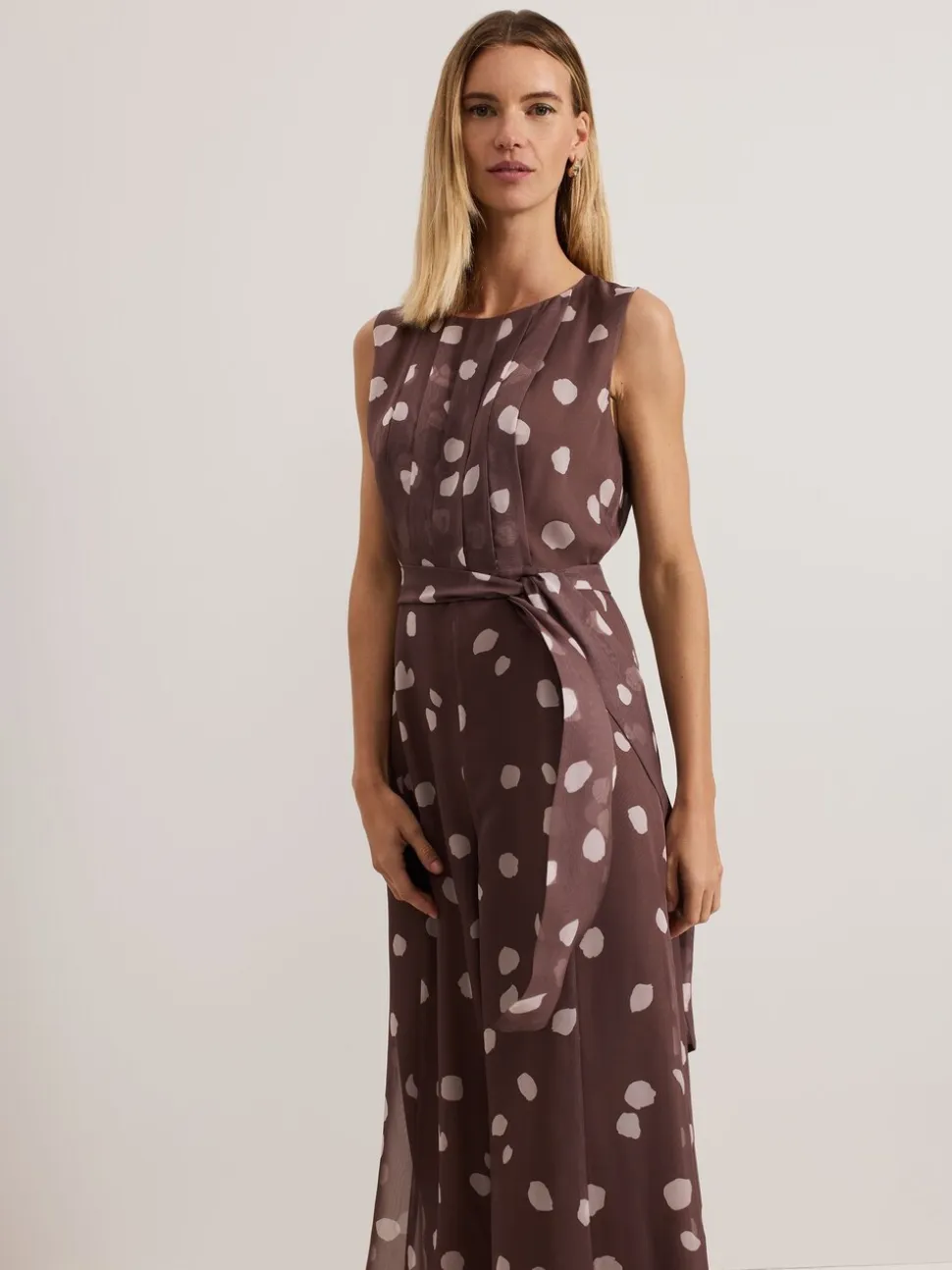 Phase Eight Maxine chiffon jumpsuit met stippen