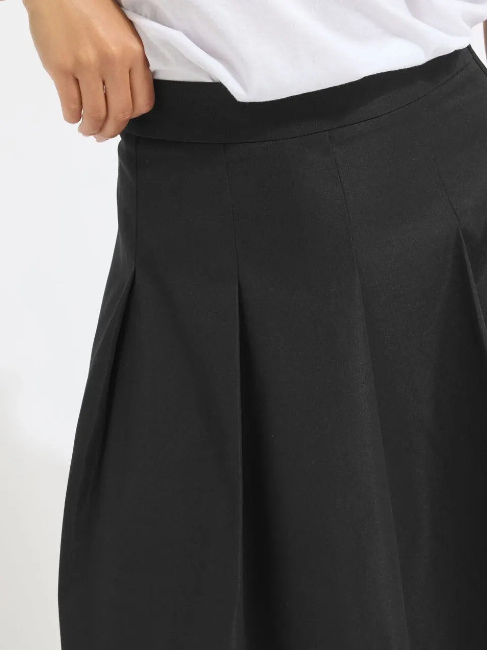 PixieGirl Petite Pleated Full Midaxi Skirt
