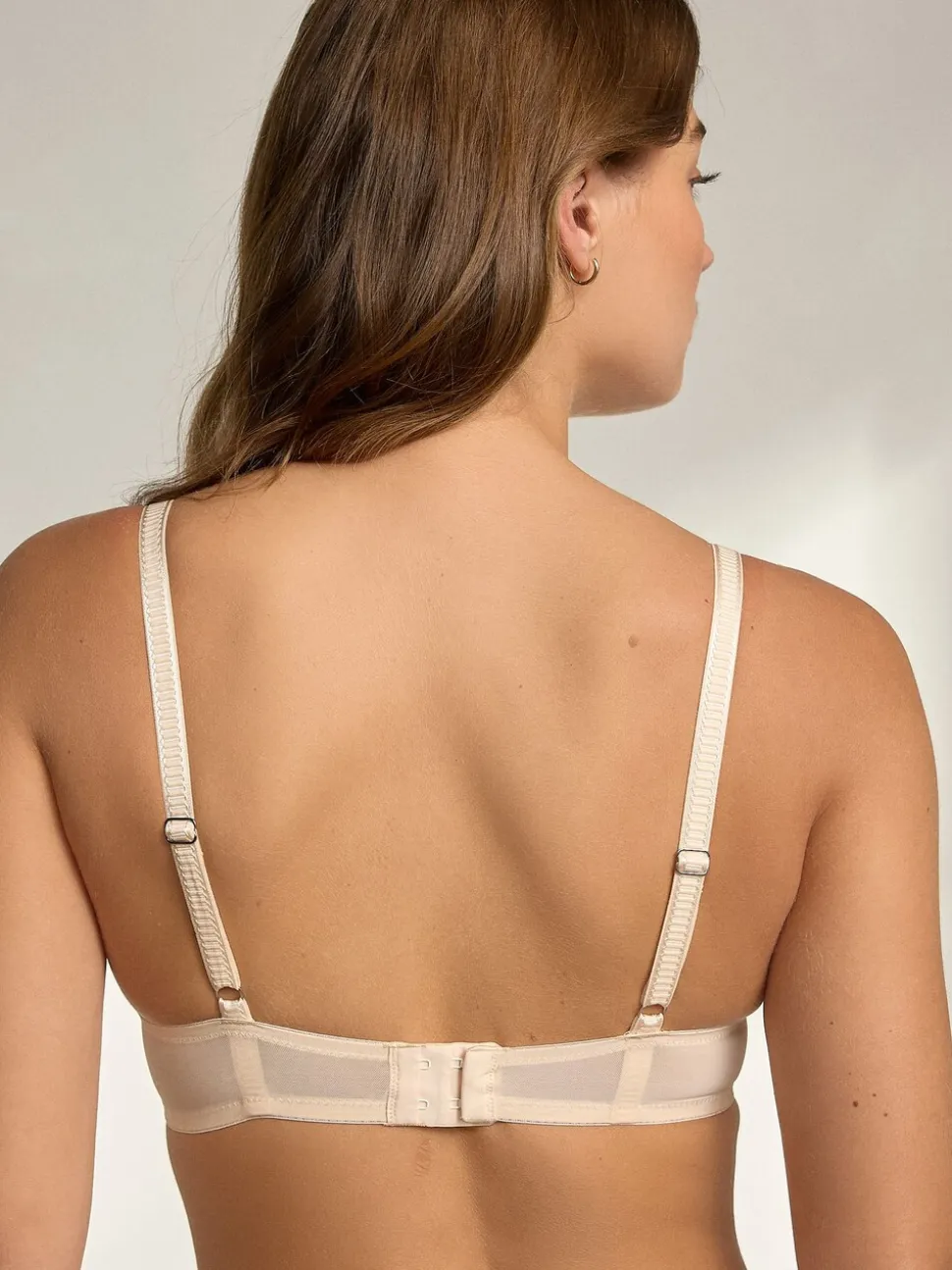 Praline huidskleur & wit - Set van 2 push-up beha's met lage decolleté en kant