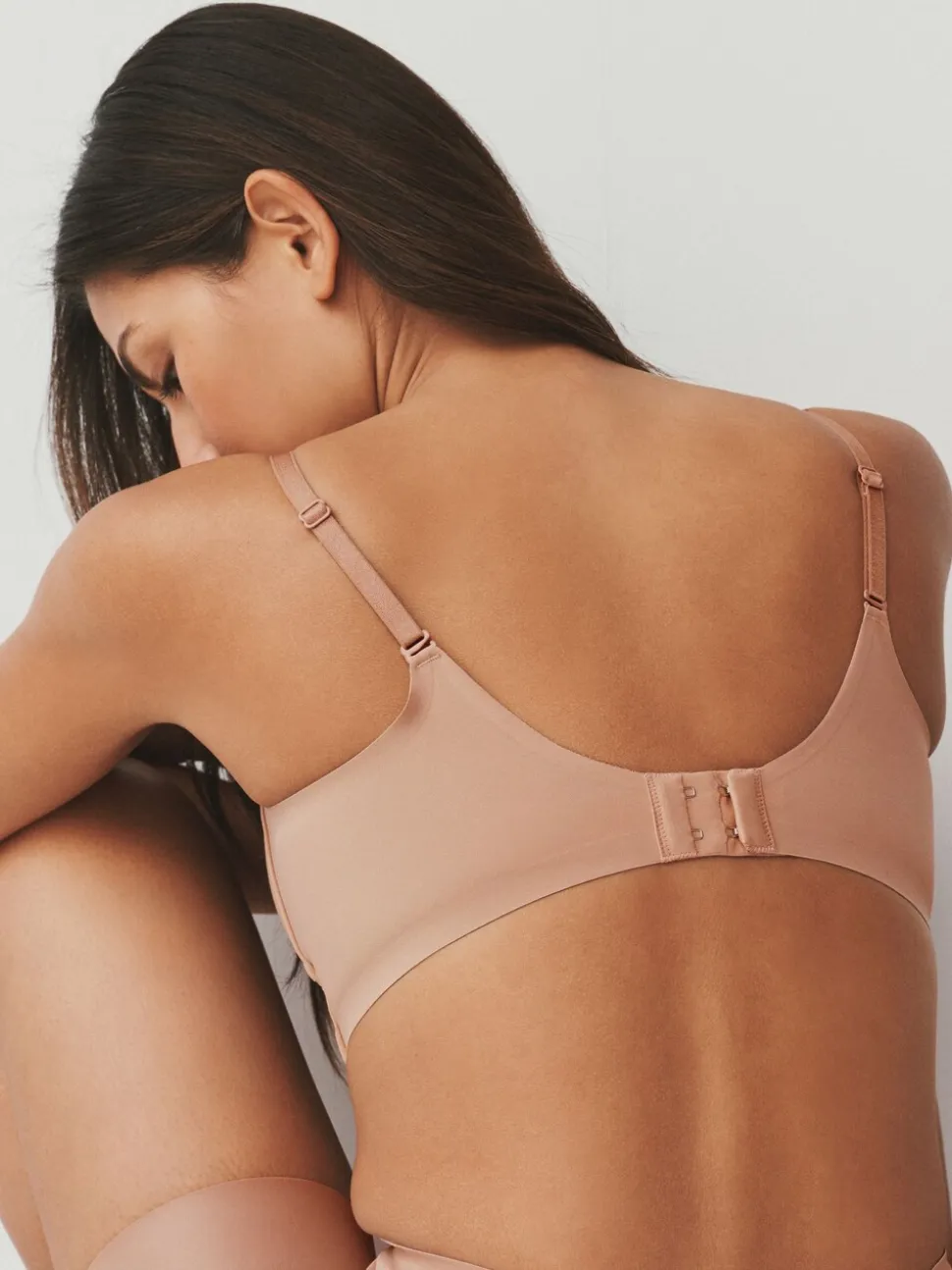 Praline nude - A-E Multiway-bh met diep decolleté