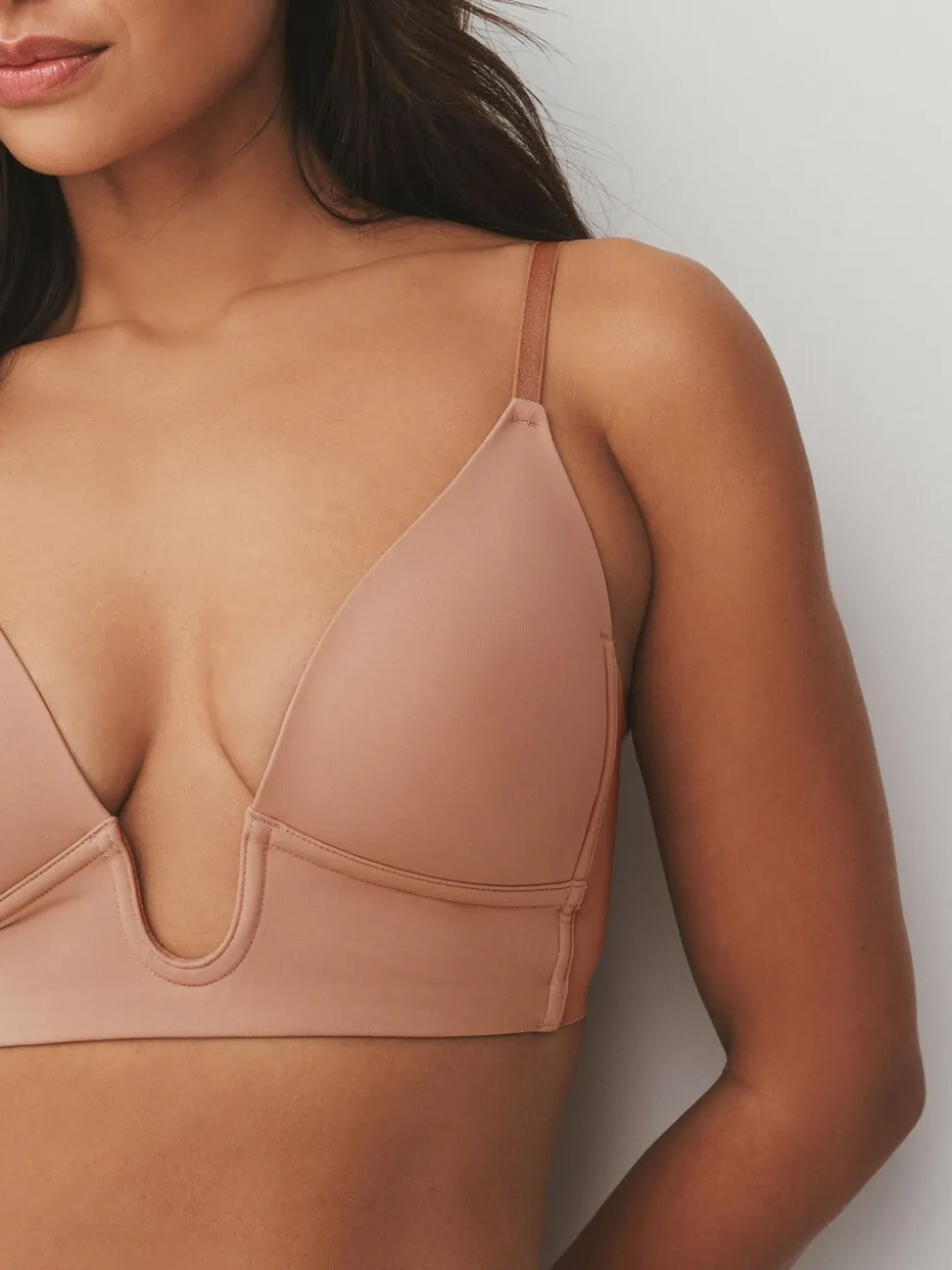 Praline nude - A-E Multiway-bh met diep decolleté