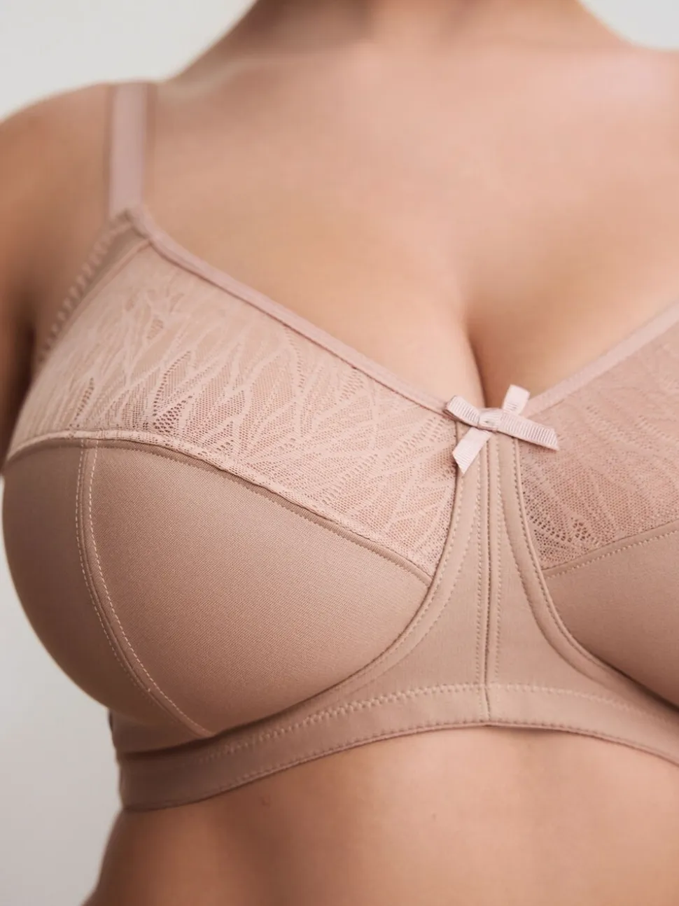 Praline nude - B-H Beha met volledige ondersteuning en volle cups zonder beugel en ultiem comfort