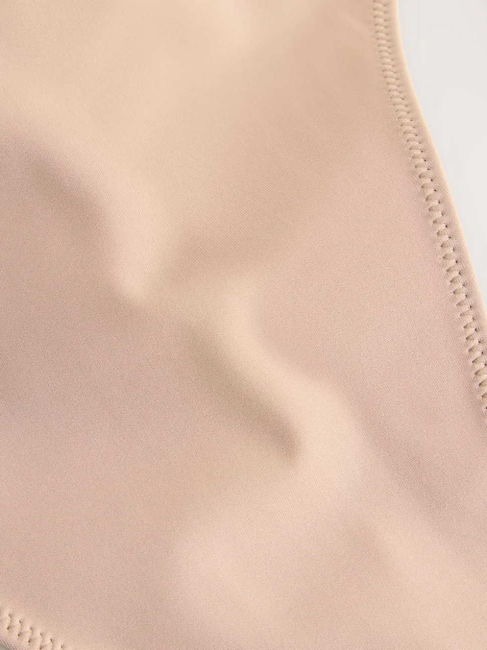 Praline nude - Ingeklapte body met meerdere bandjes en rugleuning