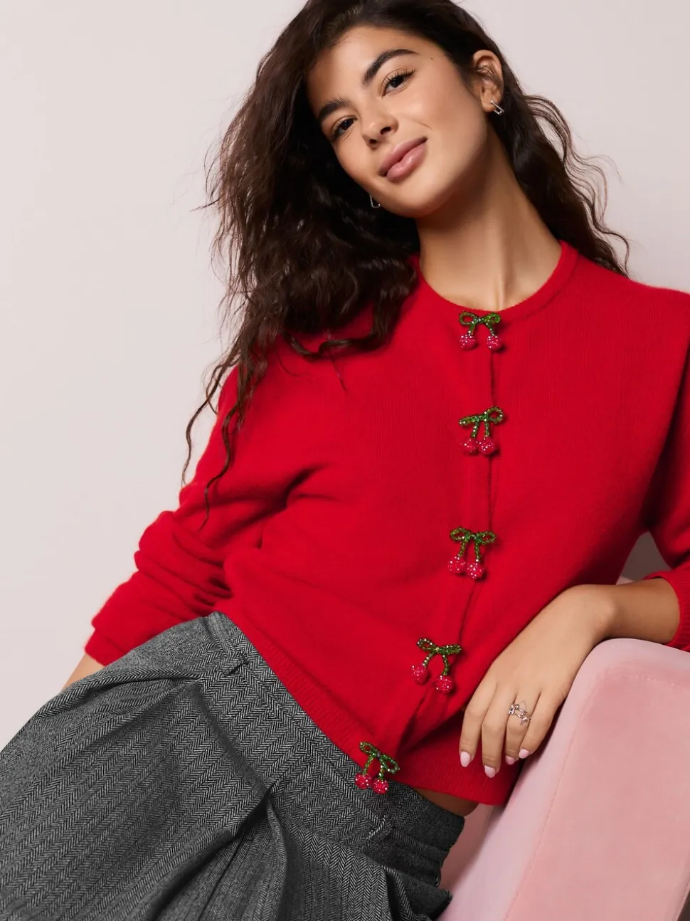 Red Cherry Buttons - Gebreid vest met ronde hals
