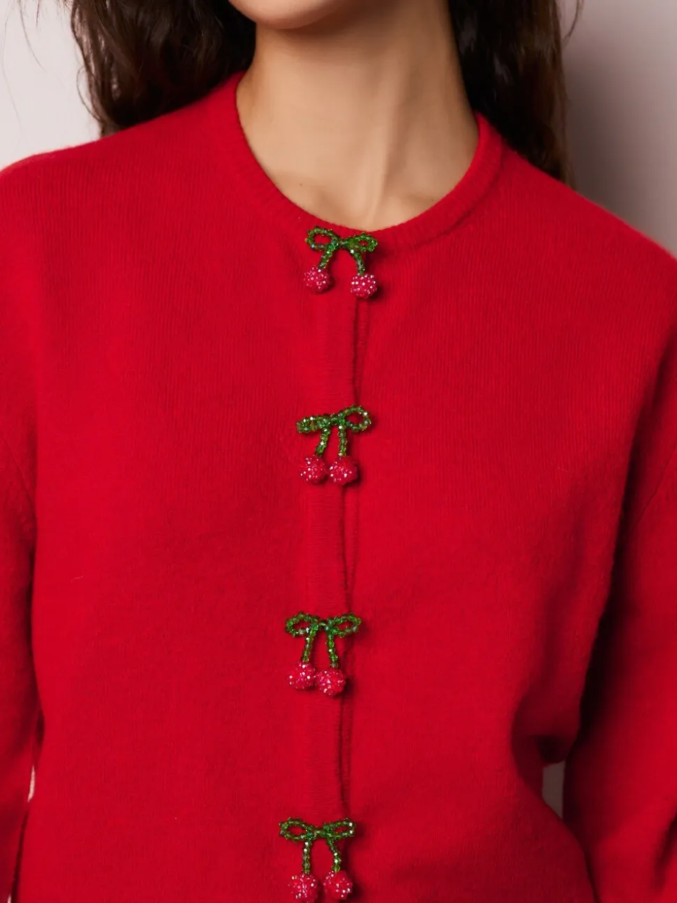 Red Cherry Buttons - Gebreid vest met ronde hals
