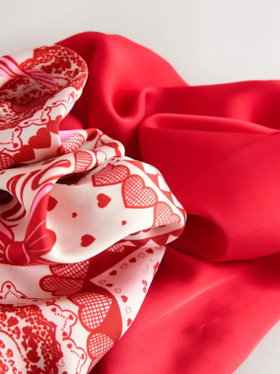 Red Valentine Patchwork - Oversized Scrunchies 2 Pack