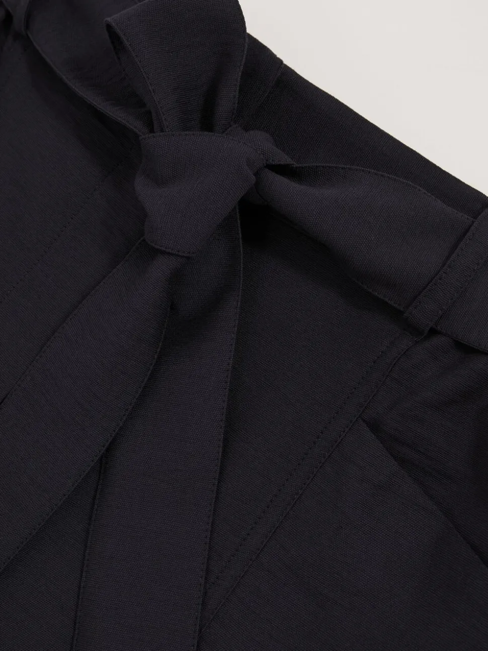 Reiss Avril Belted Button Tab Shorts
