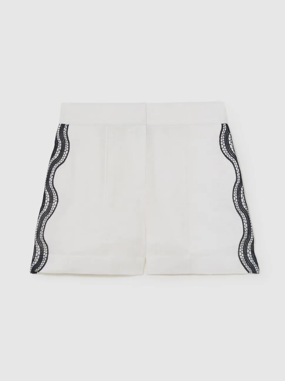 Reiss Felicity Linen Scallop-Trim Shorts
