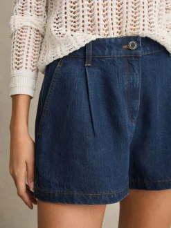 Reiss Raymond denim shorts met plooien