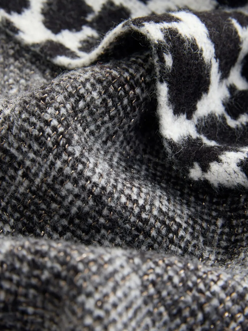 Rockett St George Triangle Cosy Scarf