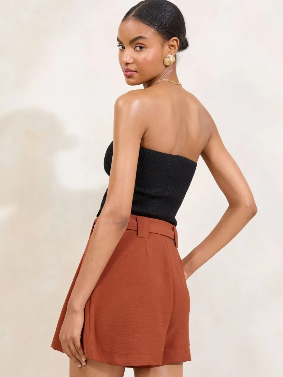 Roestbruin - Lipsy short met gestrikte taille