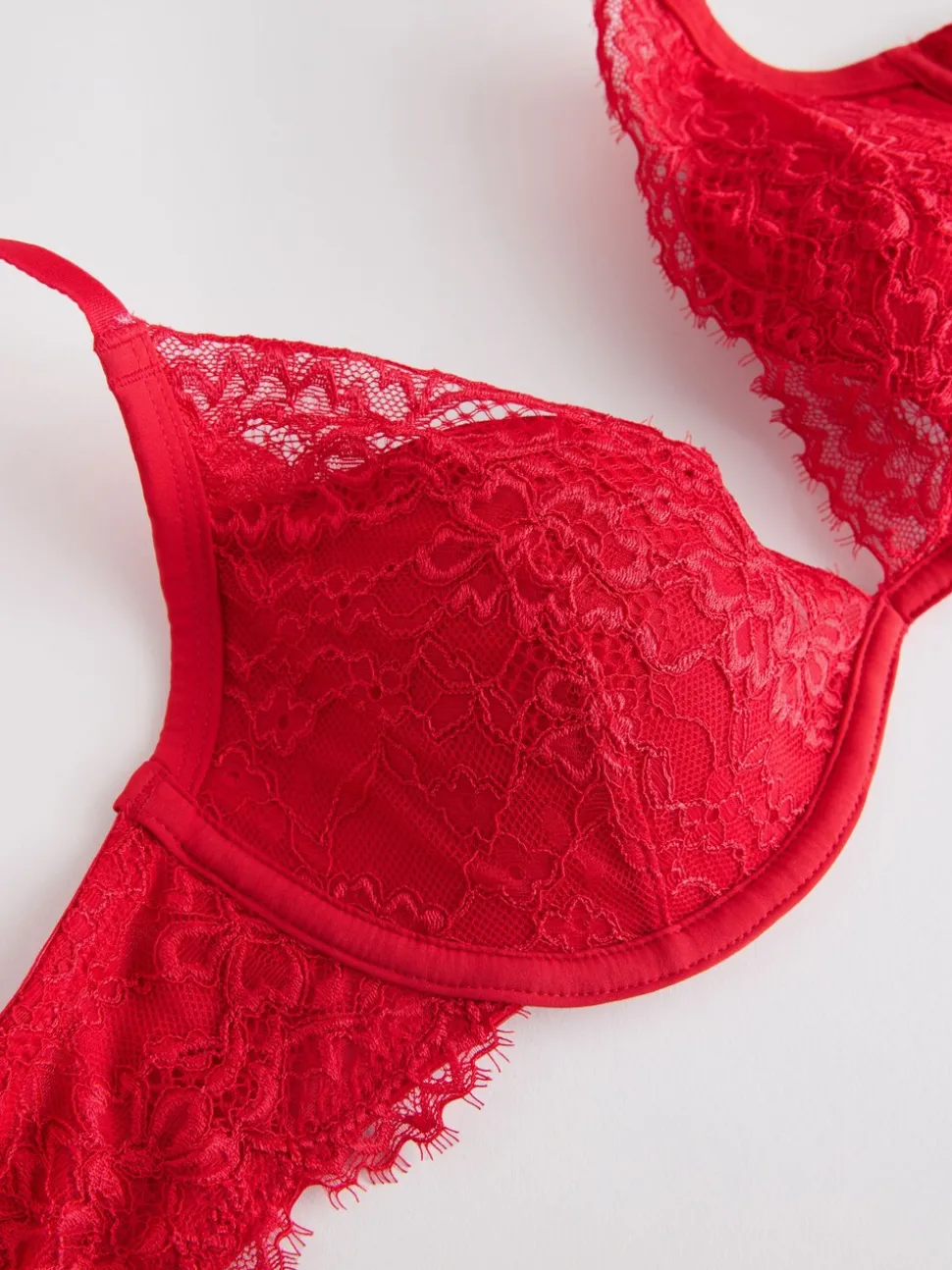 Rood - A-E Lace Bra